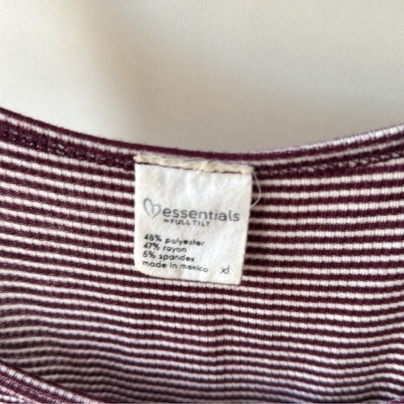 RED AND WHITE STRIPED TANK TOP - Picture 2 of 3